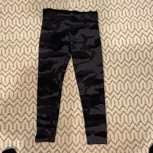 Black and white army leggings